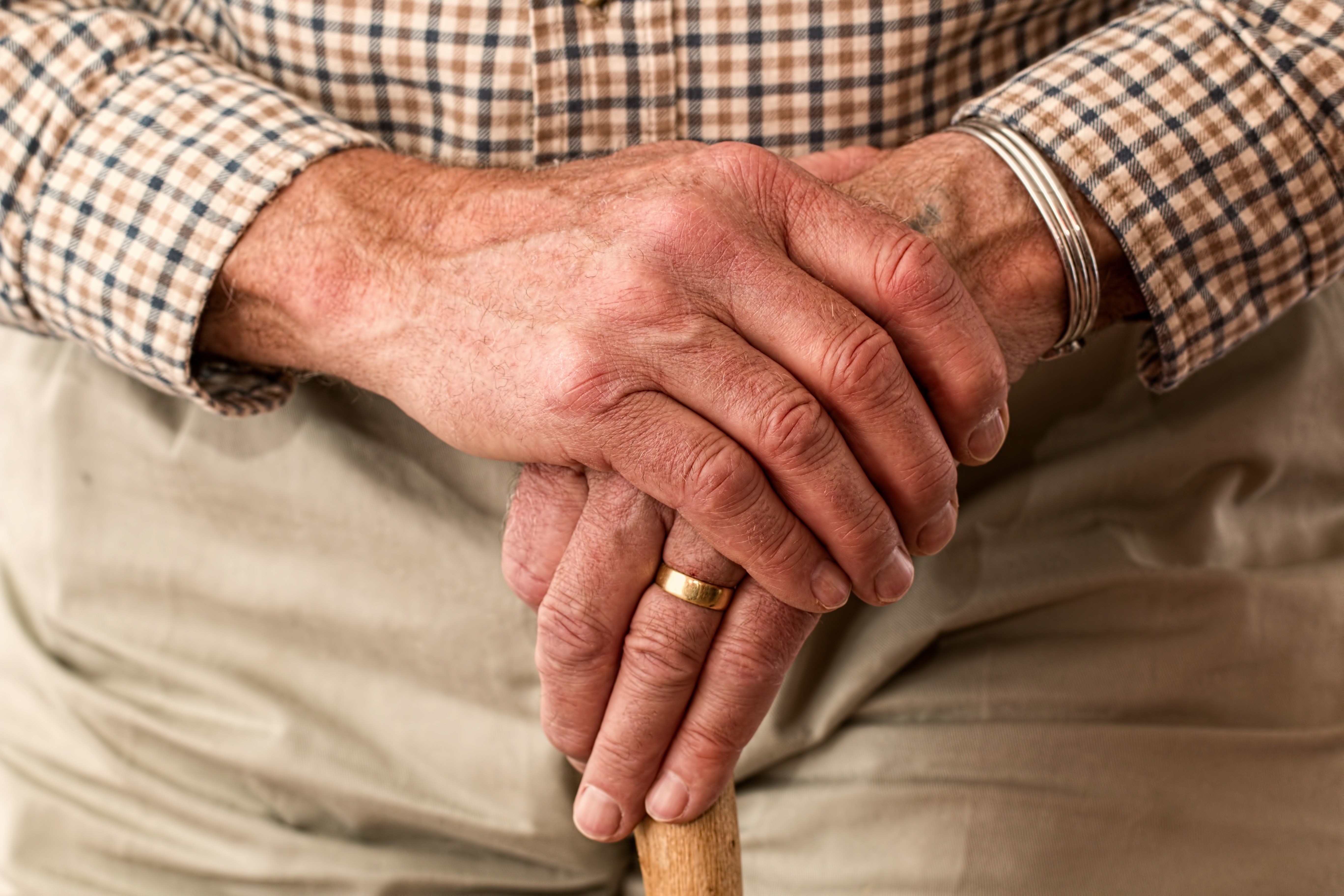 Alzheimer - jak opiekować się chorym seniorem?